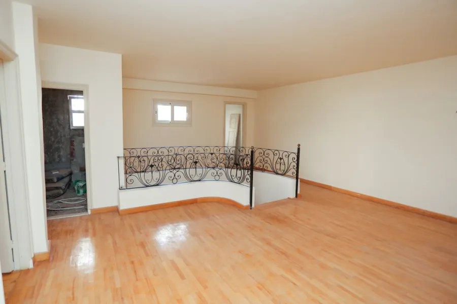 شقة دوبلكس للبيع 280م سموحة (كوبرى 14 مايو مباشرة)