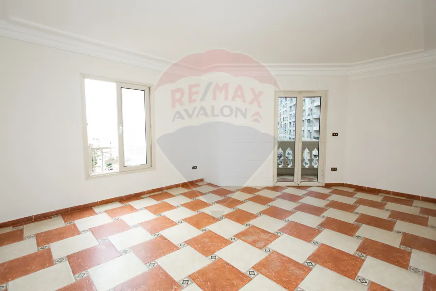 شقة للبيع 175 م  الابراهيمية (ش أحمد قمحه)