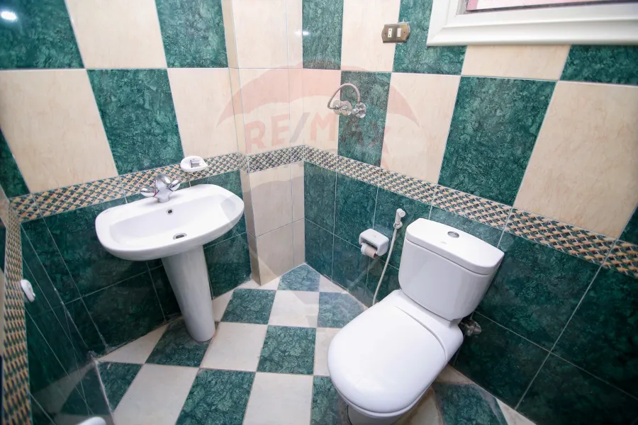 Villa for sale 1,650 m King Mariout (106 st)