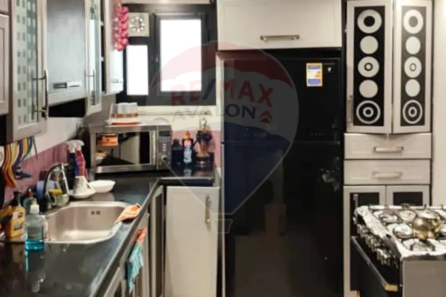 شقة للبيع 160 م كامب شيزار (شارع ممفيس)