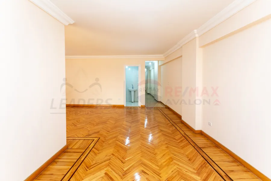 شقة للبيع 190 م كفر عبده (سكينة بنت الحسين)