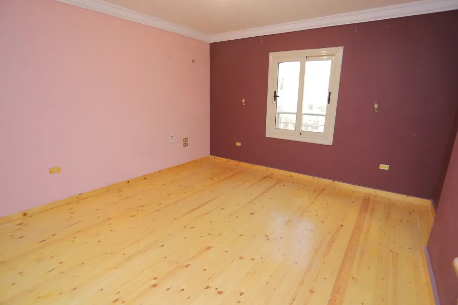 Apartment for sale 180 Kafr Abdo (Sanit Gainy St.)