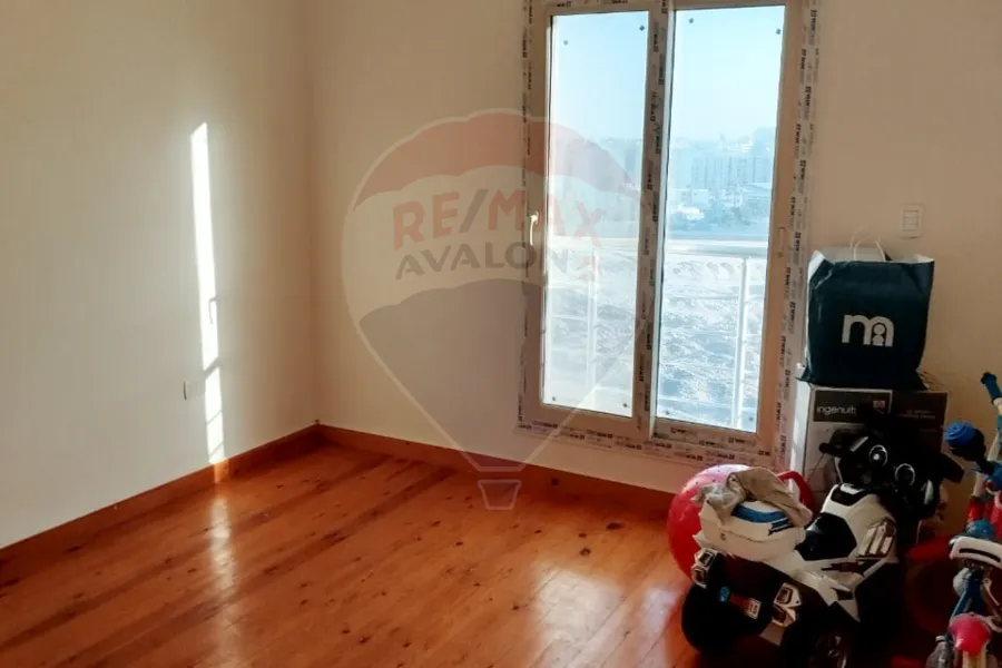 شقه للبيع 185 م كفر عبده (شارع 170)