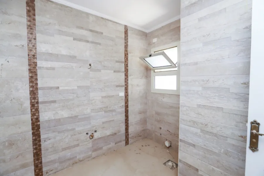 Villa for sale 228m King Marriot Alex west Compound