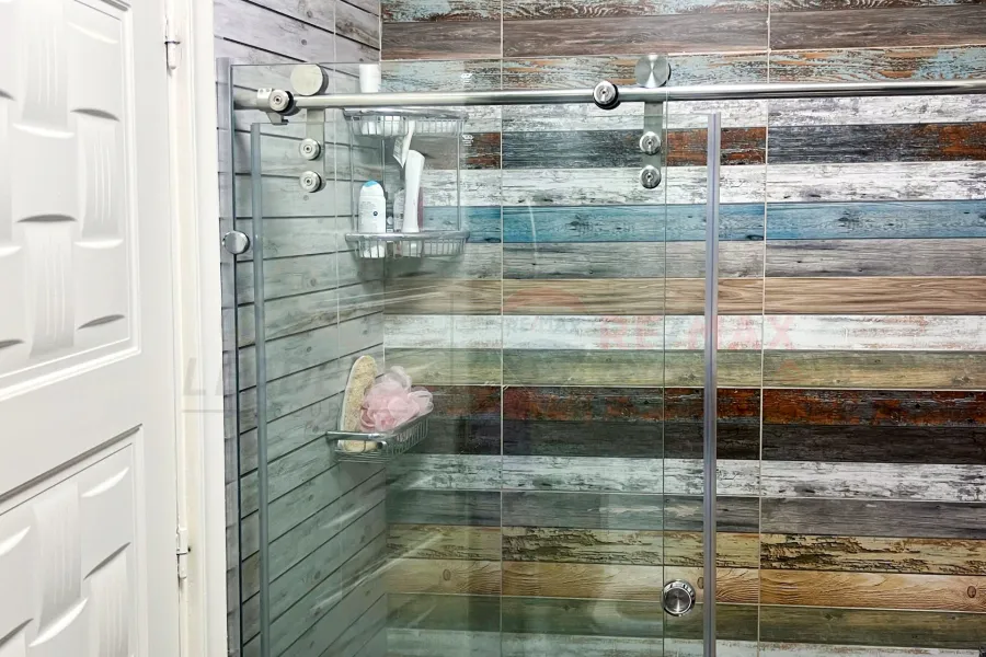 شقه للبيع 193 م سموحة (كومباوند الصيادلة - امام نادى الاتحاد)