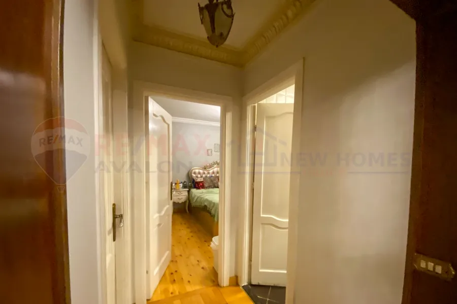 شقة للبيع 150 م ستانلي (خطوات من الترام)