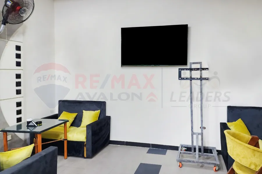 Shop for rent 237 m Sidi Bishr (Mosque Sidi Bishr Bahri St)