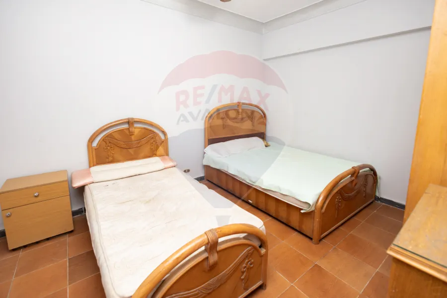 Apartment for sale 200 m Al-Mandara (directly on the sea)