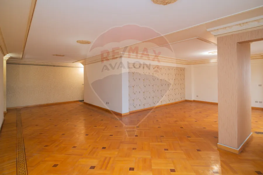 Apartment for sale 230 m Glem (Mostafa Fahmy St.)