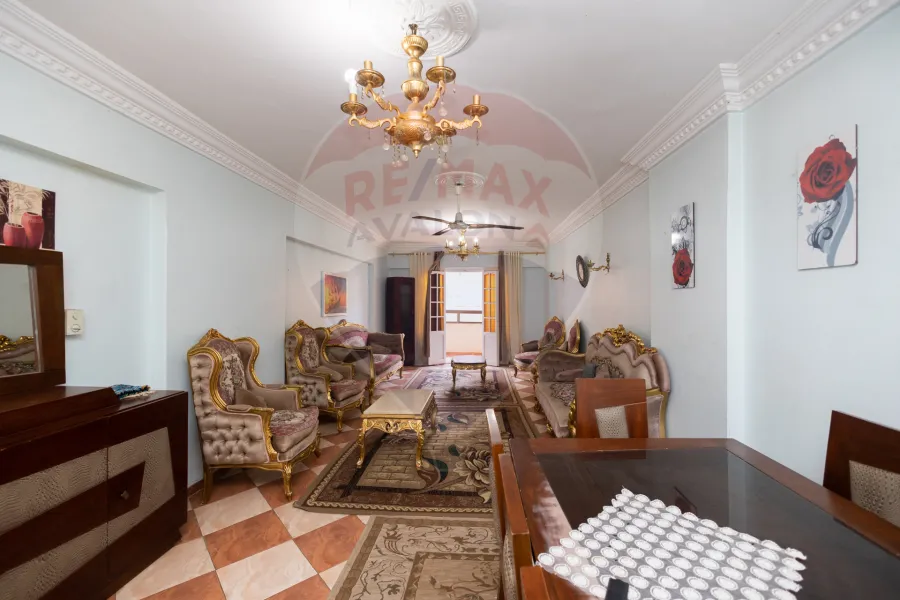 شقة للبيع 165 م ميامي (ش أمين خيرت الغندور)