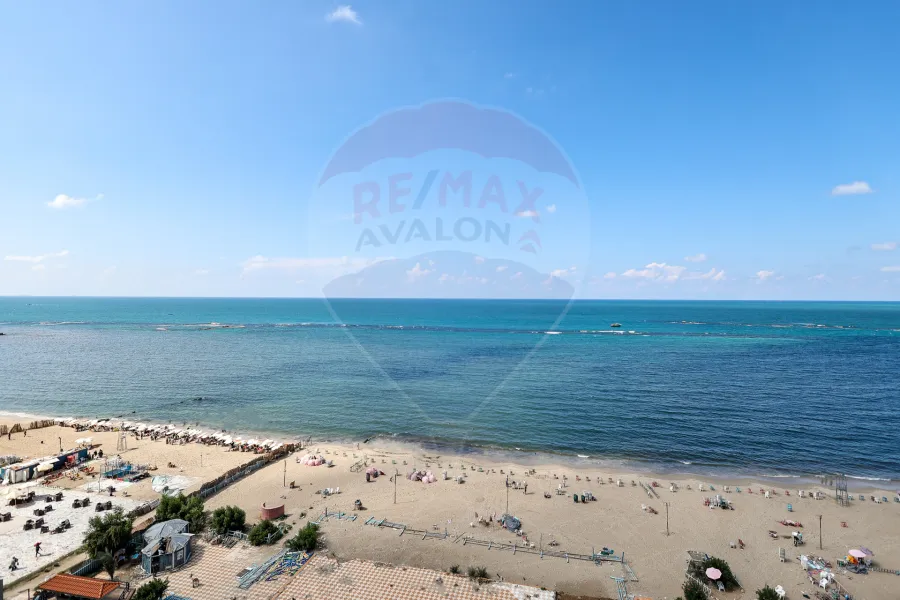 شقة للبيع 500 م المندرة (علي البحر مباشرة)