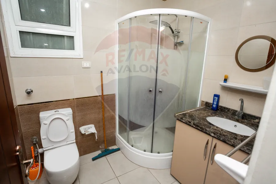 شقة للبيع 135 م سبورتنج (ش طيبة)