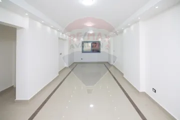 مقر إداري للإيجار 130 م مصطفى كامل (على الترام مباشرة)