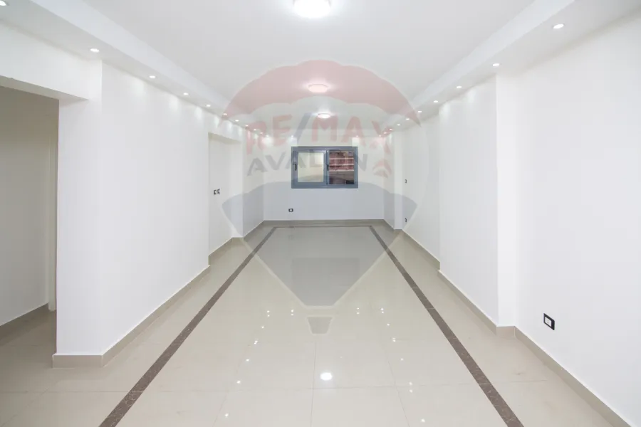 Administrative unit for rent 130 m Moustafa Kamel (directly on the tram)