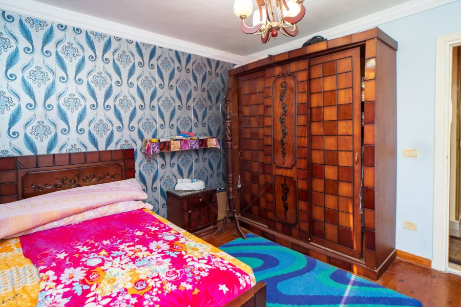 شقة للبيع 135 م محرم بك  (شارع الفردوس)