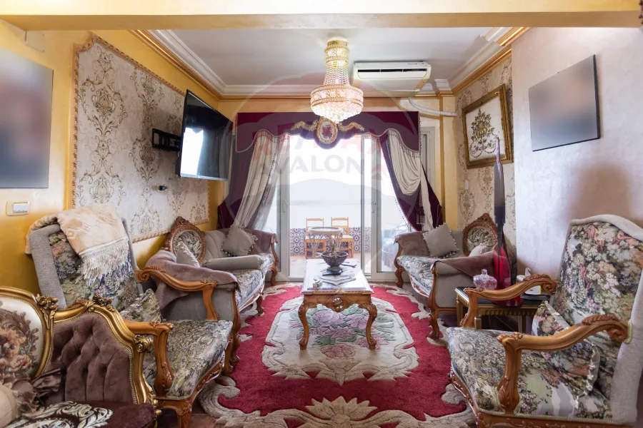 Apartment for sale 140 m Al-Assafra (Directly on the sea)