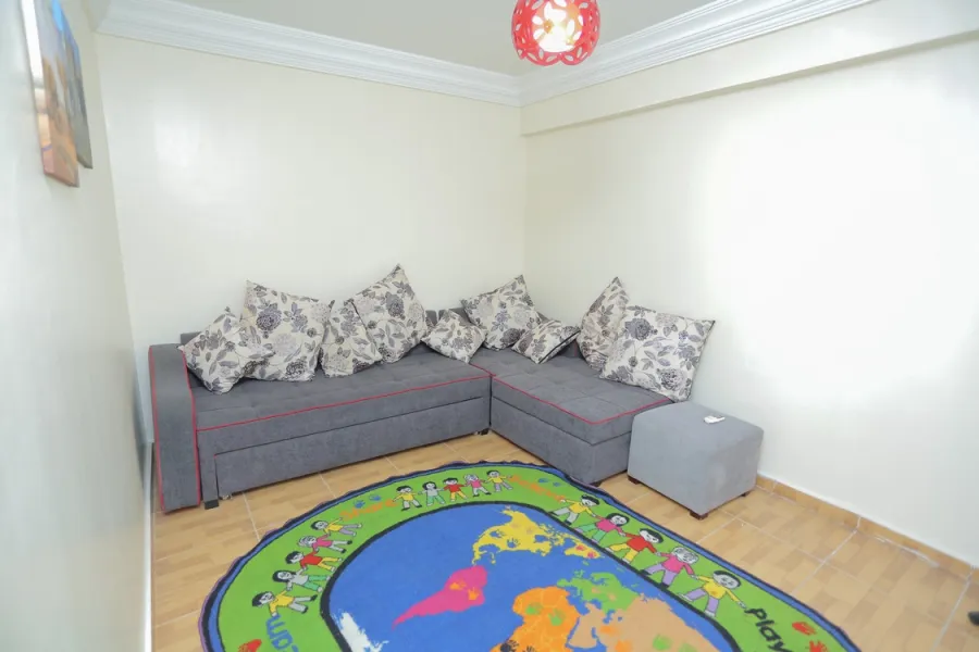 شقة للايجار مفروش 165م  الازاريطة (على البحر مباشرة)