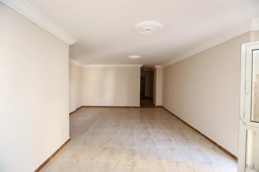 Apartment for sale 130m Victoria (Tram Station)