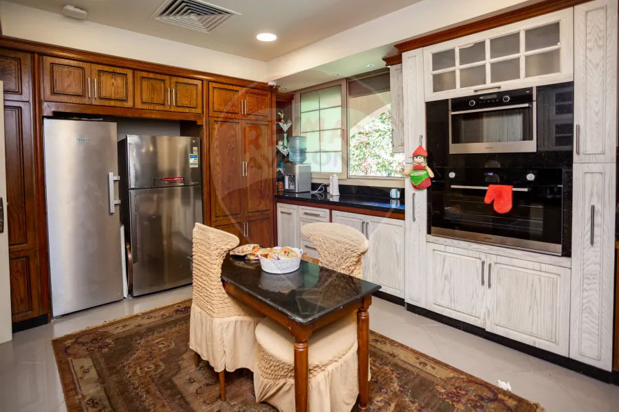 فيلا للبيع (العروبة رويال) كينج مريوط 580 م استلام فوري