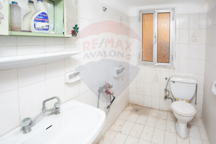 Apartment for sale 100 m Sporting (direct sea building - Al Wahda on both sides of the sea)