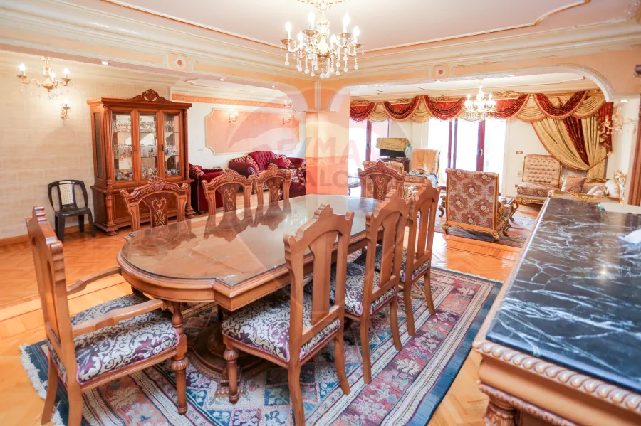 شقة للبيع 322 م ستانلي (علي البحر مباشرة )