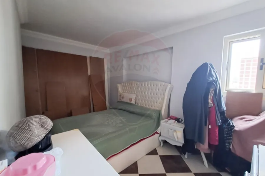 شقة للبيع 104 م جناكليس (ش عمر المختار)