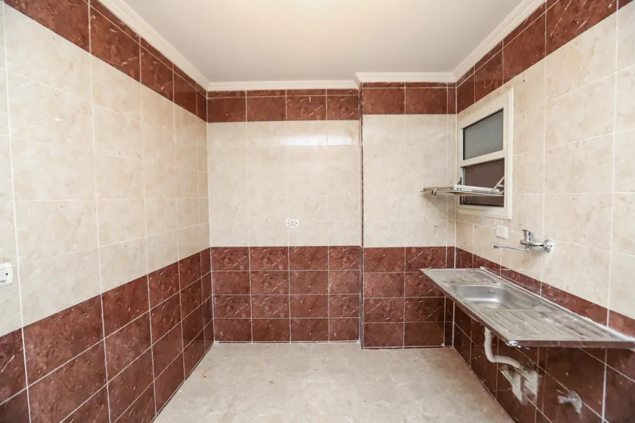 Apartment for sale 130m Victoria (Tram Station)