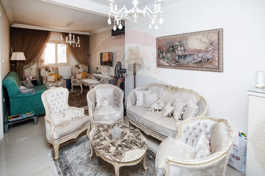 شقة للبيع  85 م الشاطبي (خطوات من البحر)