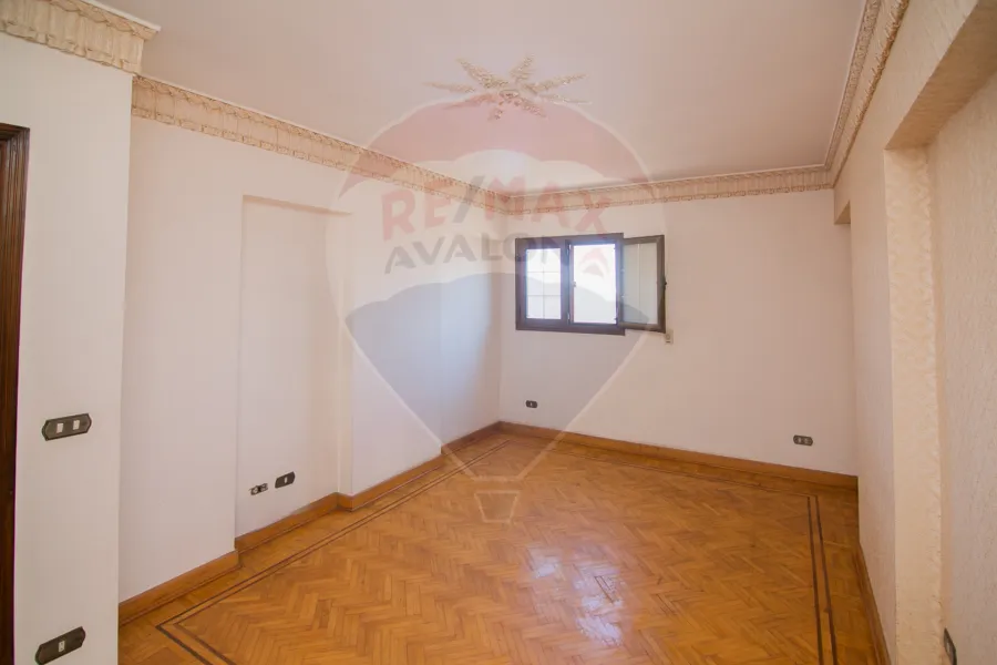 شقة للبيع 175 م مصطفى كامل (خطوات من كيروسيز)