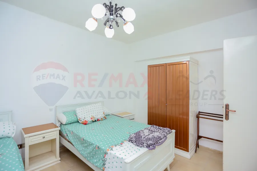 Apartment for sale 125 m Al-Maamoura Al-shatea (Al-Nasr St. - Steps from the sea)