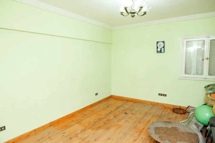 شقة للبيع 230م لوران (ش الأقبال)