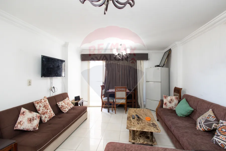 شقة للبيع 170 م المعمورة الشاطئ (خطوات من البحر)