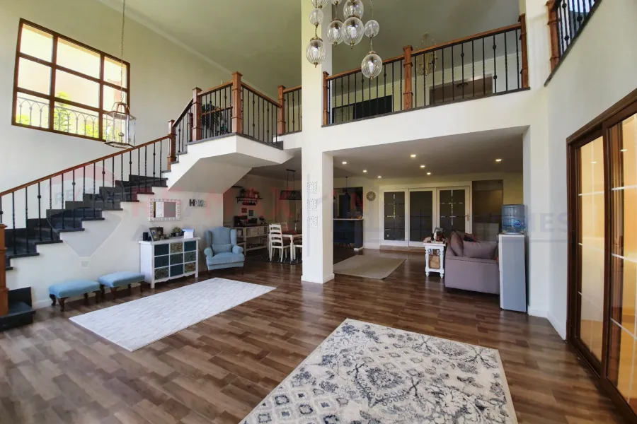 Furnished villa for rent 900 m King Mariout (King Heights compound)