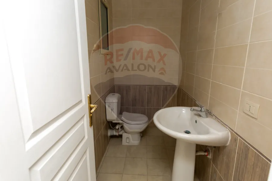 شقة للبيع 248 م سموحة ( ش فوزي معاذ رئيسي - برج اللوتس