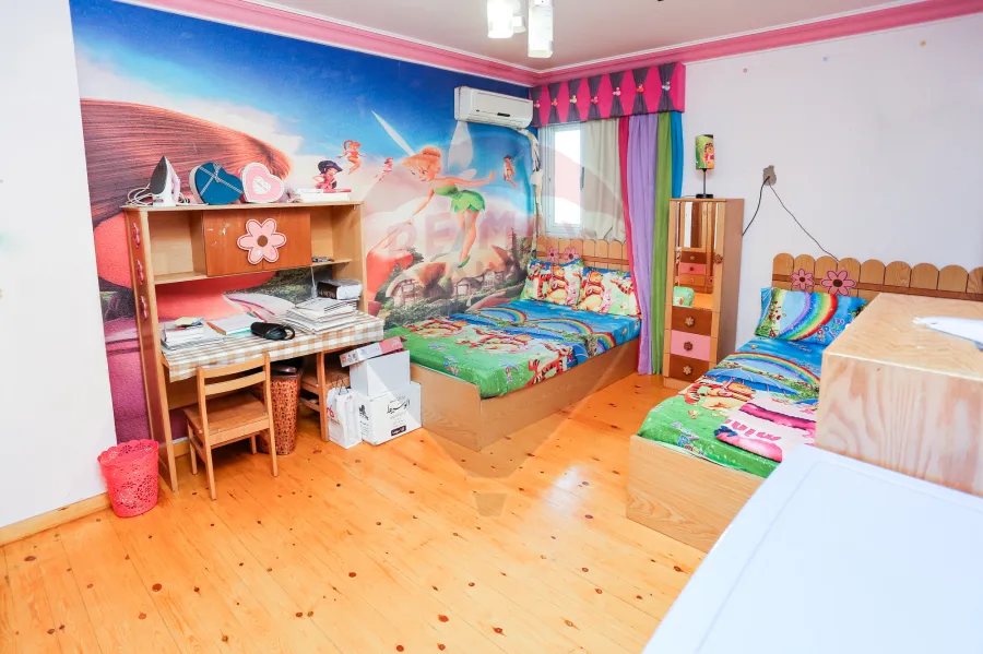 شقه للبيع 265 م صافي جليم (شارع ابوقير مباشرة - تطل علي ميدان جليم)