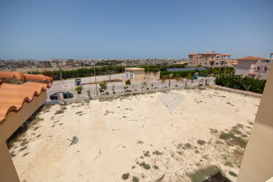 Villa for sale 1,250 m King Mariout (Alex West - Antoniadis area)