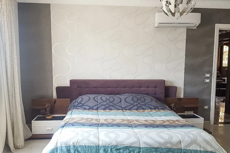 شقة للايجار مفروش 145م كفر عبده ( ش أمير البحار )