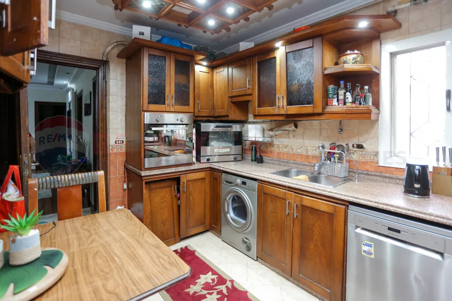Apartment for sale 210 m Louran (El-Eqbal St - brand building)