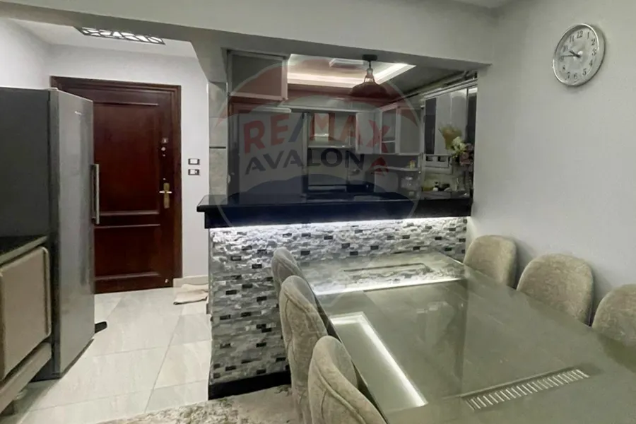 شقة للايجار 110 م سموحة (بجوار مول زهران)