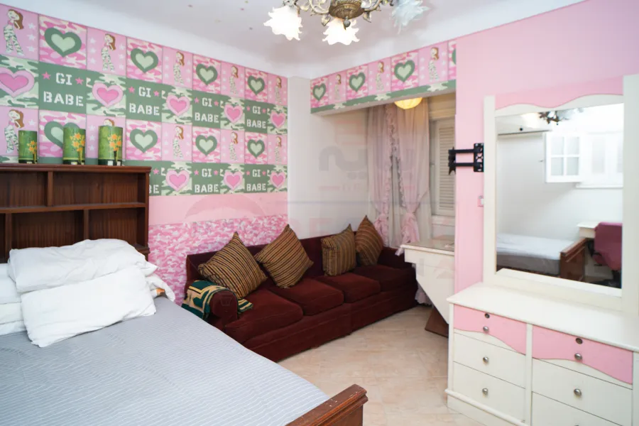 شقة للبيع 160 م بولكلي (ش المصحة)