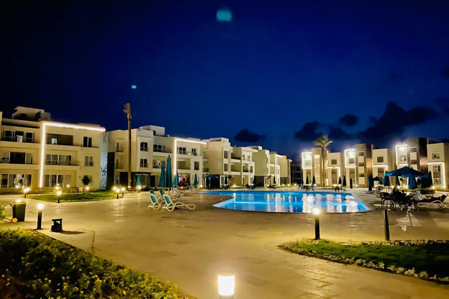 شاليه بروف للبيع (سي فيو - رأس الحكمة) 105 م