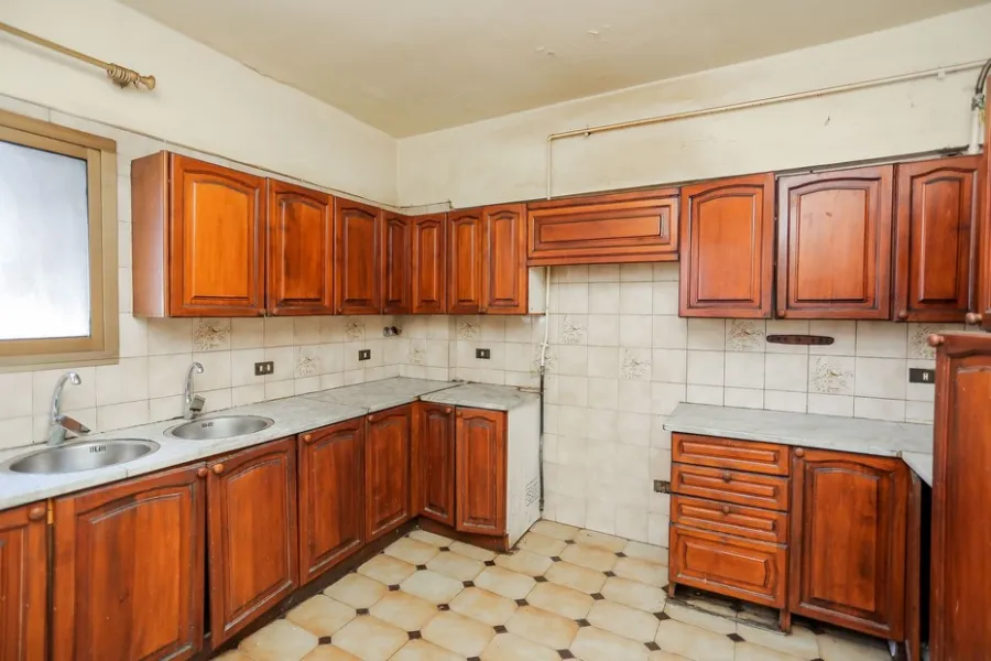 Apartment for sale 300m Mostafa Kamel(Tram St.)