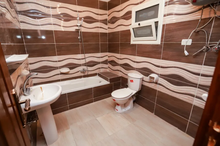 Apartment for sale 130m Victoria (Tram Station)