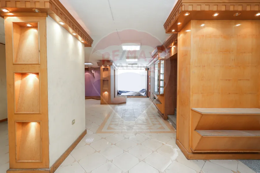 محل + ميزان للبيع 345 م  سموحة (بجوار الهلال الاحمر و مستشفى الاندلسية)