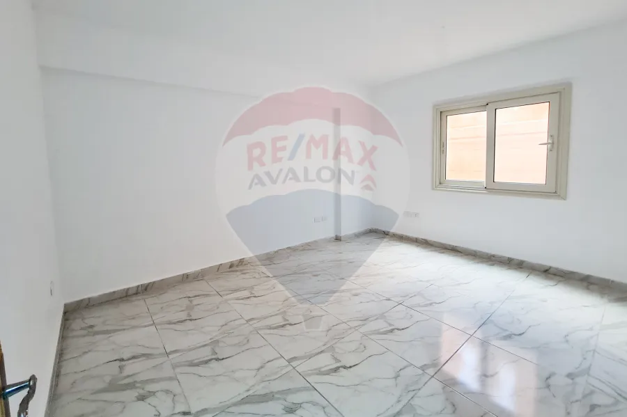 شقة ادارى للايجار 53 م لوران (ش شعراوي)