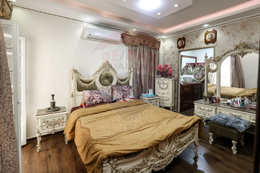 Apartment for sale 200 m Gleem ( second number of Abu Qir St. )