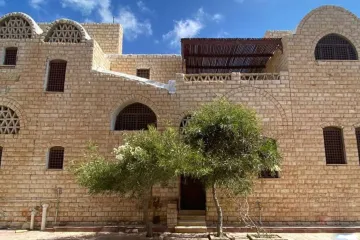 فيلا تاون هاوس للبيع (قرية الصحفيين) 300 م