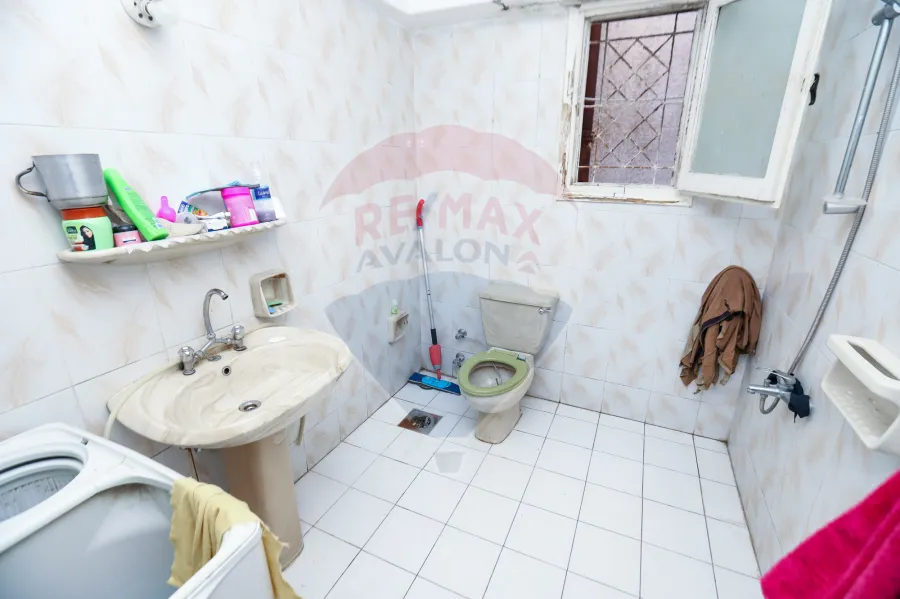 (شقة للبيع 230 م سيدى جابر ( شارع بورسعيد الرئيسي