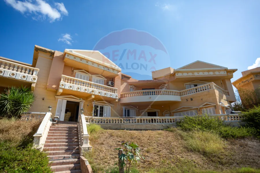 قصر للبيع (سيدي كرير) 9,000 م