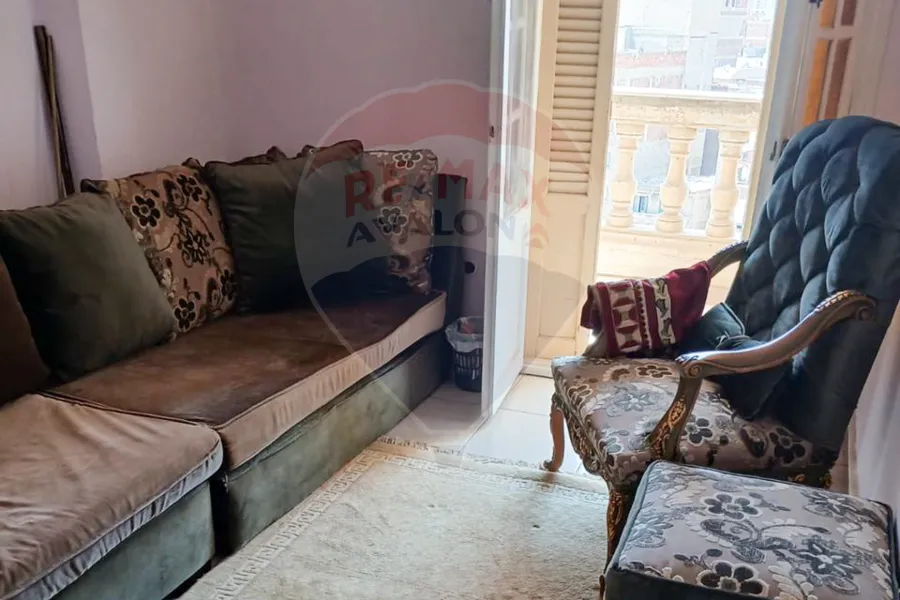 شقة للبيع 120 م سموحة (متفرع من ش زكي رجب)